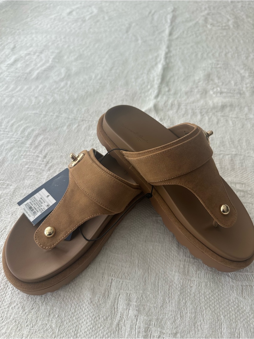 Universal Thread Tan Suede Thong Slide Sandals with Gold Accents - Picture 5 of 5